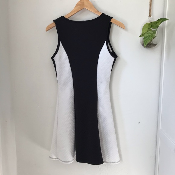Black and white color block dress - Picture 6 of 6